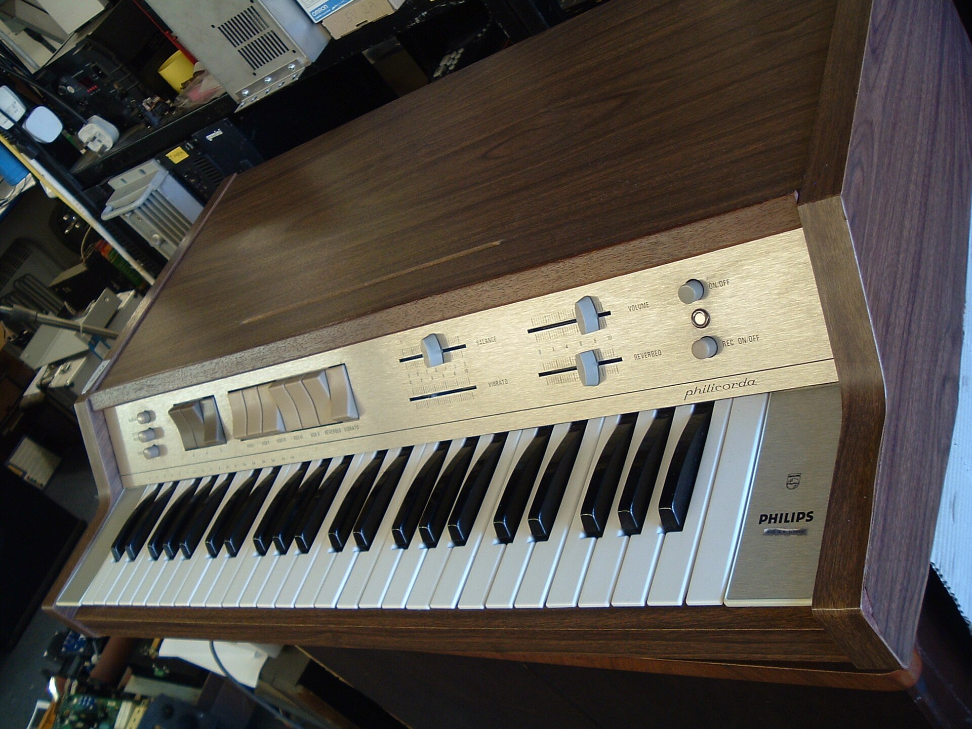Figure 4 — A Philicorda GM754 of the early 1970s, from the all-transistor generation, with slider controls in place of the knobs. Photo: Electro Mechanic812291, CC BY 2.0, via Wikimedia Commons (…